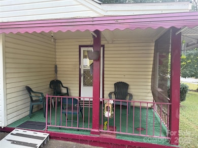 2618 Roslyn Ave, Charlotte, NC 28208 - photo 4