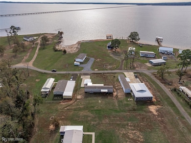 1048 Merritt Mountain Rd, Many, LA 71449 - photo 3