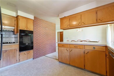 Spacious kitchen