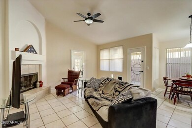 17-W Palm Ln-017