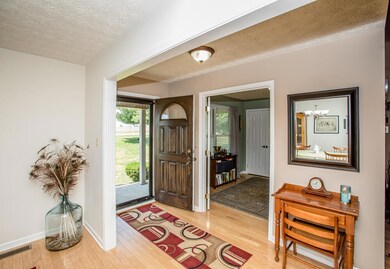 189 Lakeland Dr, Harrodsburg, KY 40330 - photo 4