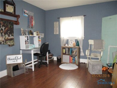 Not Expected, Area Separate From the Living Room,