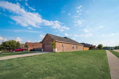 1801 Jupiter Ln, Ennis, TX 75119 - photo 3