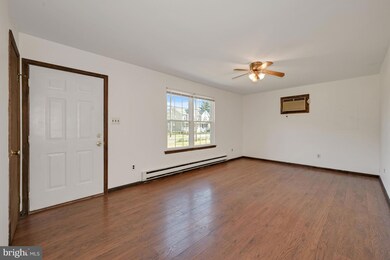 260 W Chestnut St, Clayton, NJ 08312 - photo 3
