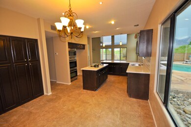 Kitchen (4 of 7)