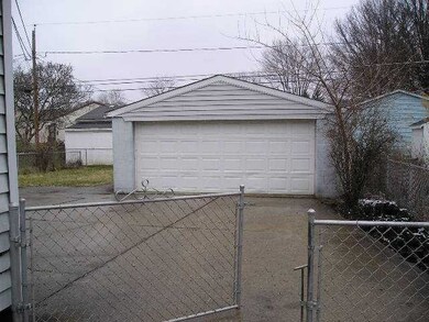 2066 Shawbury Ct W, Columbus, OH 43229 - photo 3