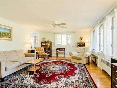 124 Greenwood Ln, Waltham, MA 02451 - photo 5