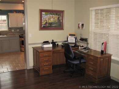 Formal Dining off Entry & Opens to Kitchen, now us