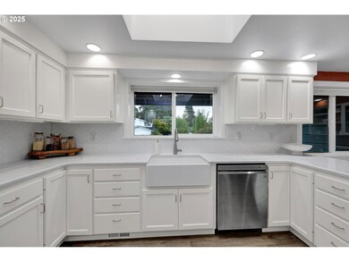 660 Elwood Dr, Eugene, OR 97401 - photo 7