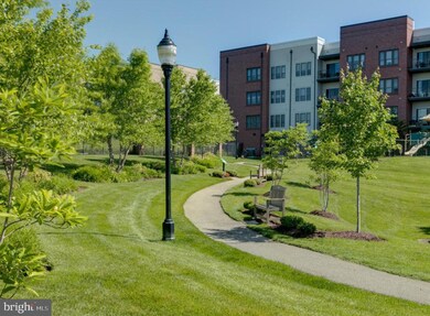 8980 Fascination Ct unit 315, Lorton, VA 22079 - photo 4