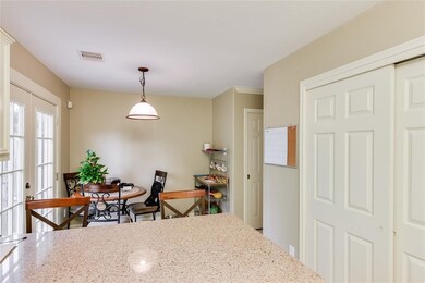 521 E House St unit B, Alvin, TX 77511 - photo 4