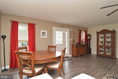 316 Saint Nicholas St, Reading, PA 19607 - photo 6