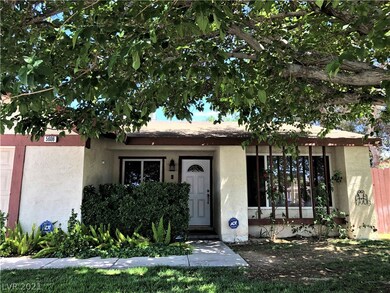 5606 Oxbow St, Las Vegas, NV 89119 - photo 3