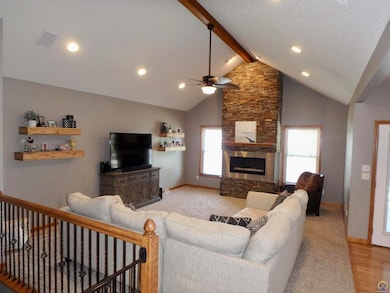 4229 SW Cambridge Ave, Topeka, KS 66610 - photo 2