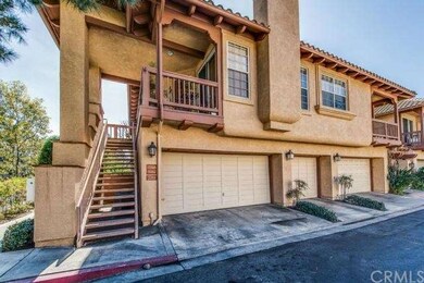 Welcome Home. Upstairs End Unit with 1 Car Enclose