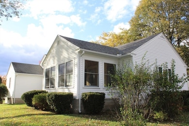 40 Eastern Ave, South Deerfield, MA 01373 - photo 5