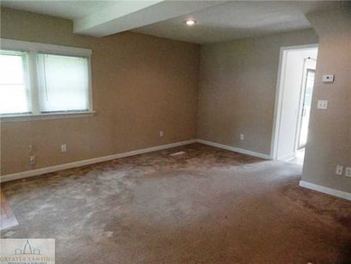 419 Maple St, Grand Ledge, MI 48837 - photo 2