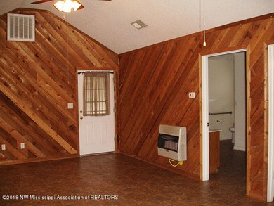 895 Bennett Cir, Byhalia, MS 38611 - photo 6