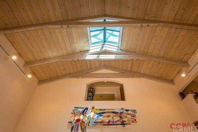 Vaulted Ceilings- Tongue and groove open beam wood