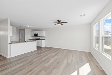 3014 Fountain Dr, Salina, KS 67401 - photo 3