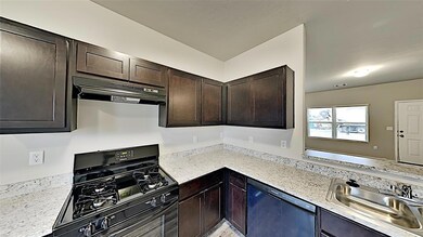 1906 Oak Tree Ct, Shawnee, OK 74804 - photo 7