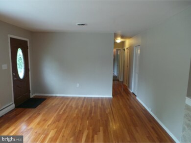 1876 Little Dr, Woodbury, NJ 08096 - photo 5