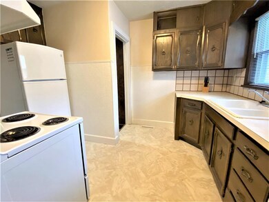 420 W 21st St, Anderson, IN 46016 - photo 7