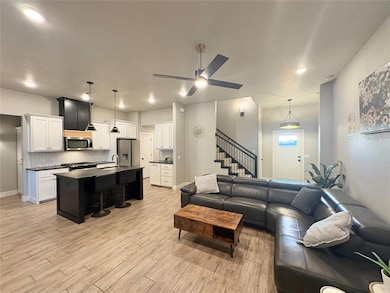 1920 Sama Way, Yukon, OK 73099 - photo 6