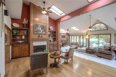 1008 S Prairie Ln, Raymore, MO 64083 - photo 6