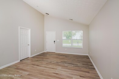 019-photo-living-room-12762896