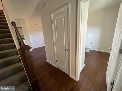 205 Lisa Ln, Glen Burnie, MD 21060 - photo 4