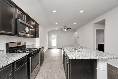 14210 W Rim Ln, Shenandoah, TX 77384 - photo 6