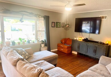 102 W Davis Ave, Sapulpa, OK 74066 - photo 4