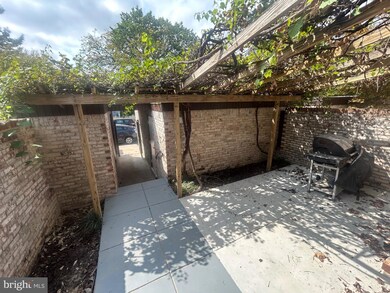 2045 N Glebe Rd, Arlington, VA 22207 - photo 5