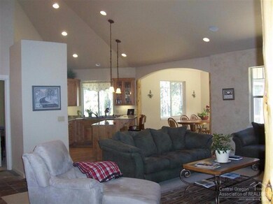 unlisted-address, Bend, OR 97707 - photo 6