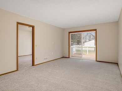 423 Whispering River Ln, Farmington, MN 55024 - photo 2