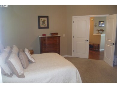 Bedroom, Owner's Suite