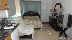 279 SW 9th St unit WEST, Dania, FL 33004 - photo 3