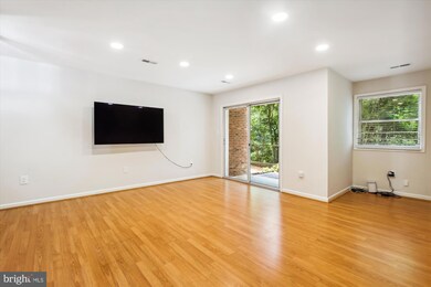 3744A Madison Ln unit 3744A, Falls Church, VA 22041 - photo 7