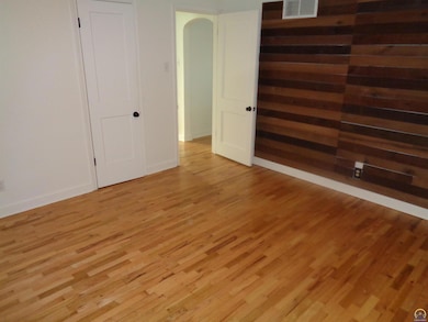 2028 SW Stone Ave, Topeka, KS 66604 - photo 7