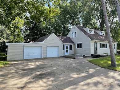 844 Broadway St N, Menomonie, WI 54751 - photo 2