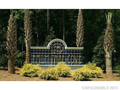 Neighborhood Entrance - Palm Tree Cove on Lake Wyl