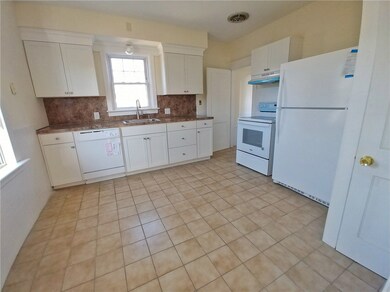 77 Crothers Ave, Cranston, RI 02910 - photo 4