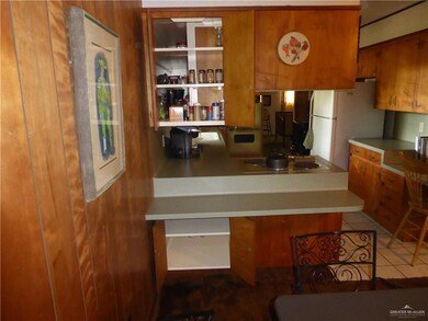 812 S Oregon Ave, Weslaco, TX 78596 - photo 7