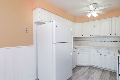 301 Lake Hinsdale Dr unit 108, Willowbrook, IL 60527 - photo 7