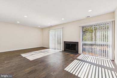 2015 Wethersfield Ct, Reston, VA 20191 - photo 7