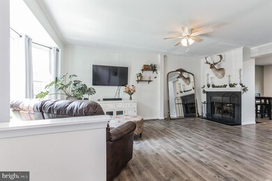 46832 Lawnes Creek Terrace, Sterling, VA 20165 - photo 4