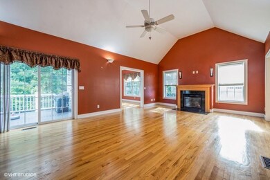 40 Vineyard Dr, Stratham, NH 03885 - photo 4