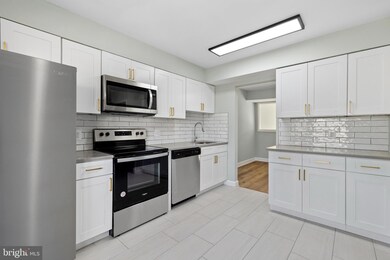 19728 Wootton Ave, Poolesville, MD 20837 - photo 7