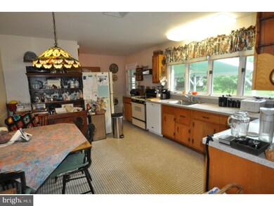 10 Orchard Ln, Burlington, NJ 08016 - photo 5